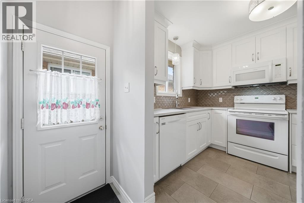 38 CARDINAL Drive, Woodstock, Ontario, N4T1S9 — Photo 19