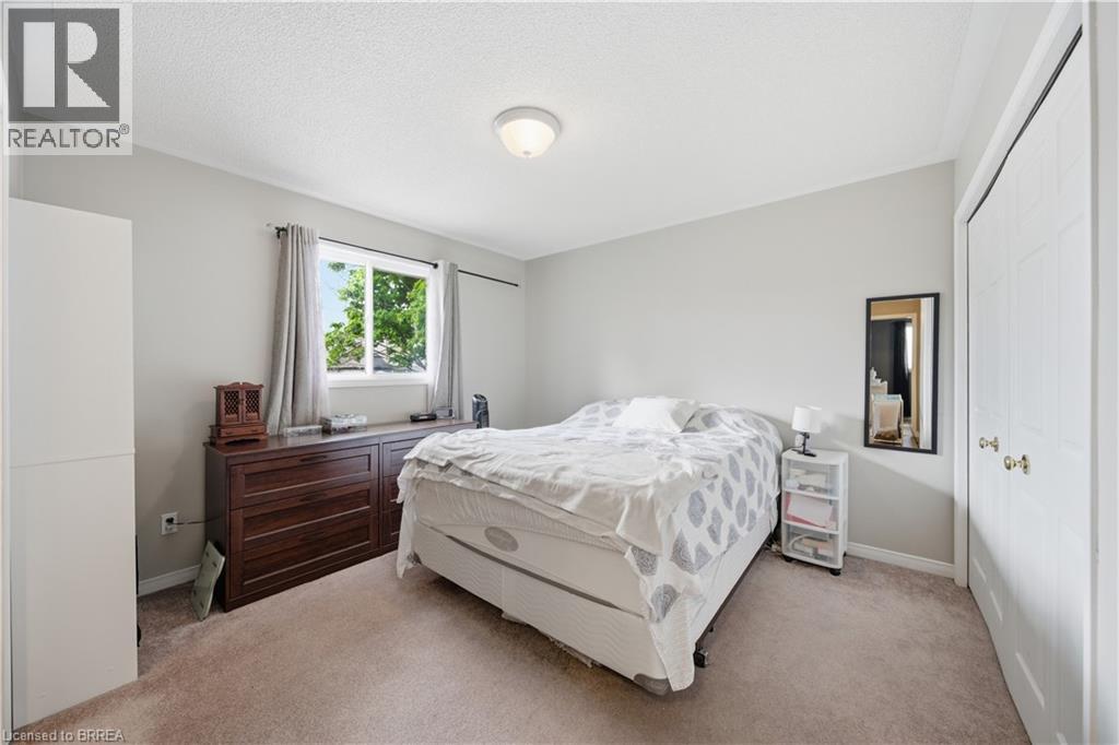 38 CARDINAL Drive, Woodstock, Ontario, N4T1S9 — Photo 7