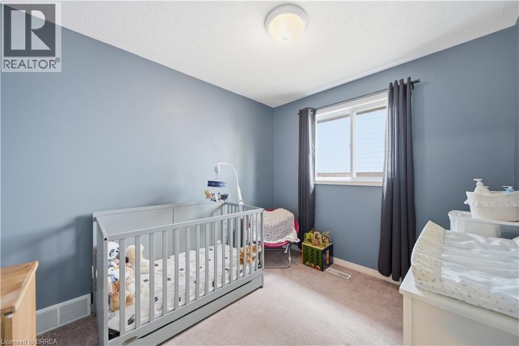38 CARDINAL Drive, Woodstock, Ontario, N4T1S9 — Photo 2