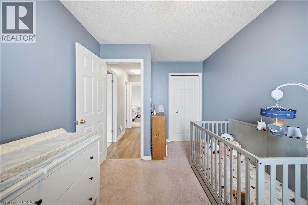 38 CARDINAL Drive, Woodstock, Ontario, N4T1S9 — Photo 6