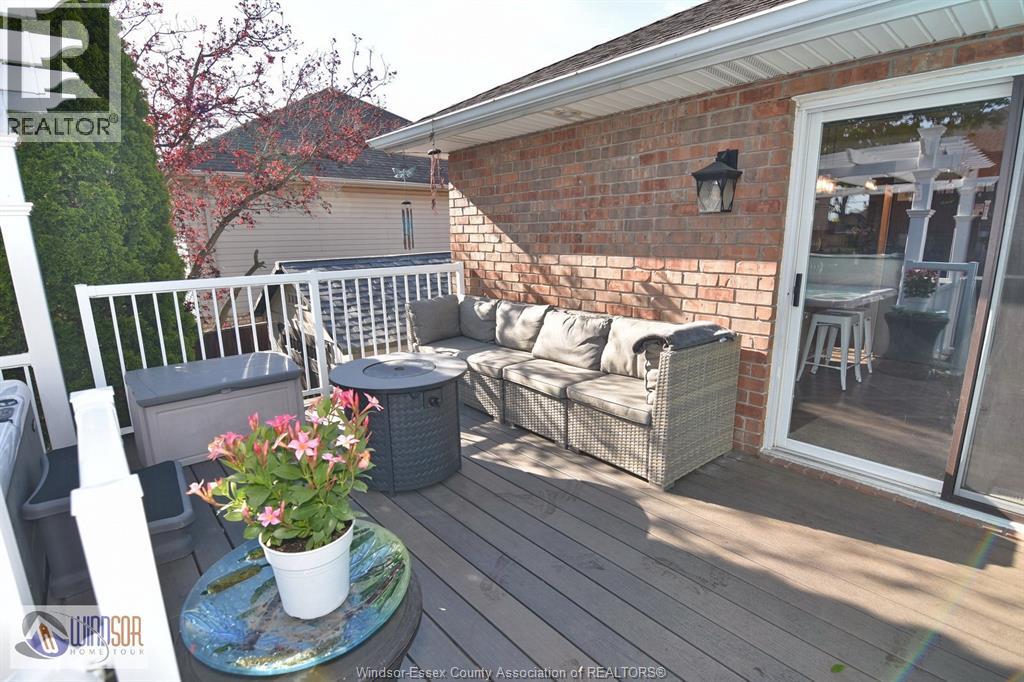 1630 MINTO, LaSalle, Ontario, N9J3H2 — Photo 2