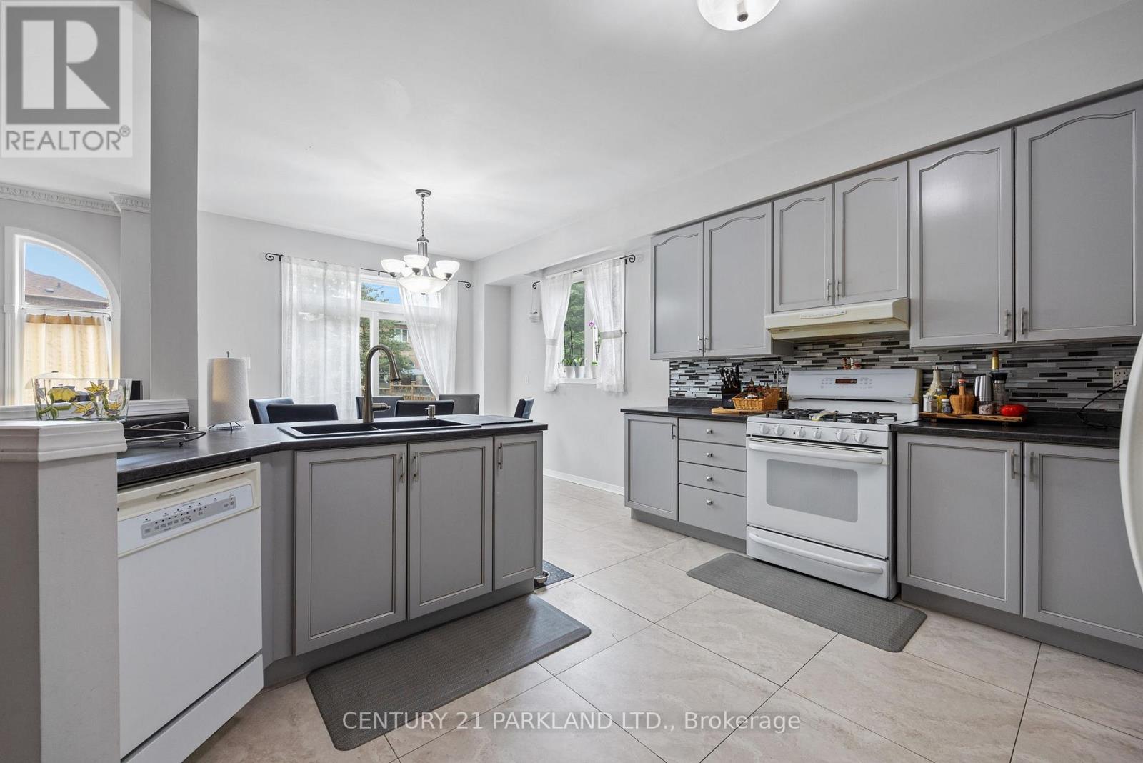 40 LADY FERN DRIVE - 12