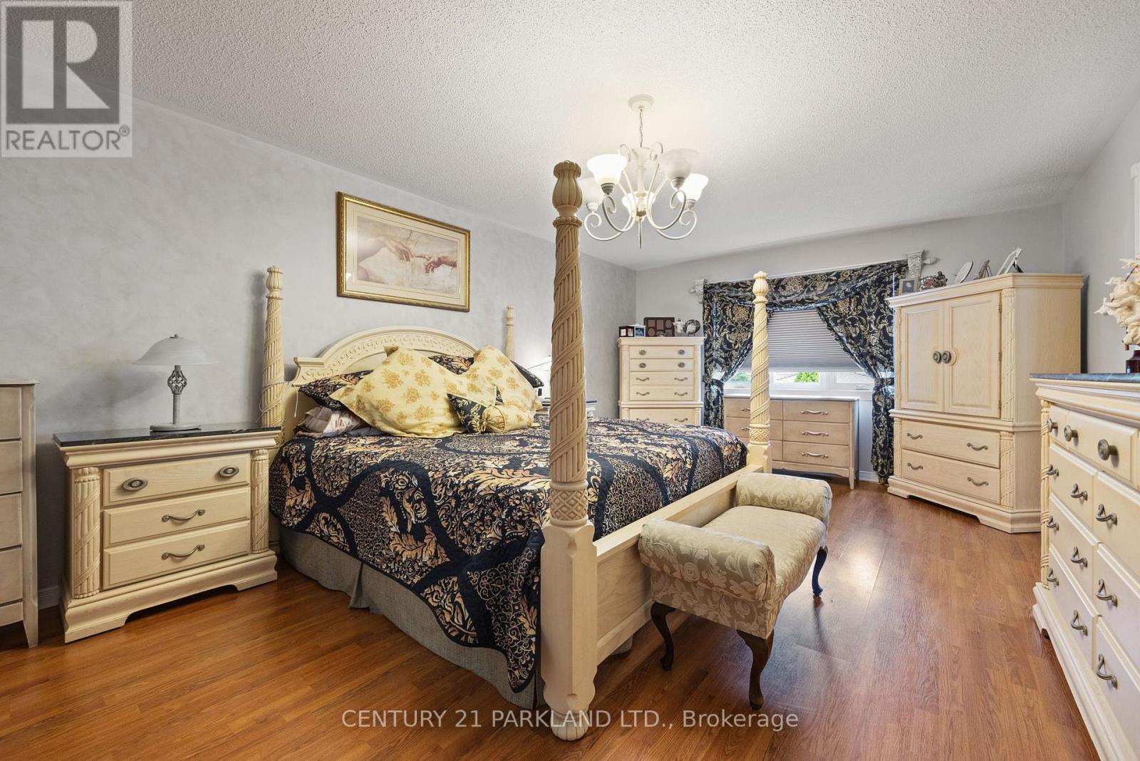 40 LADY FERN DRIVE - 22