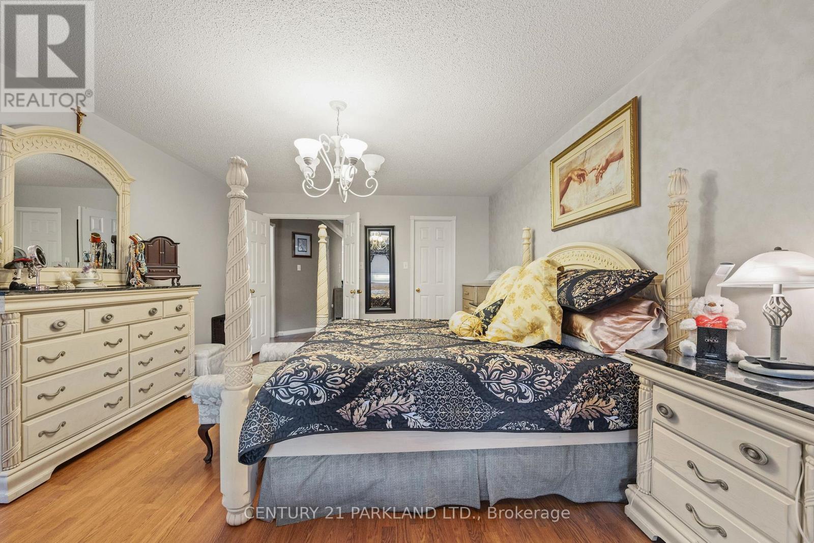 40 LADY FERN DRIVE - 24