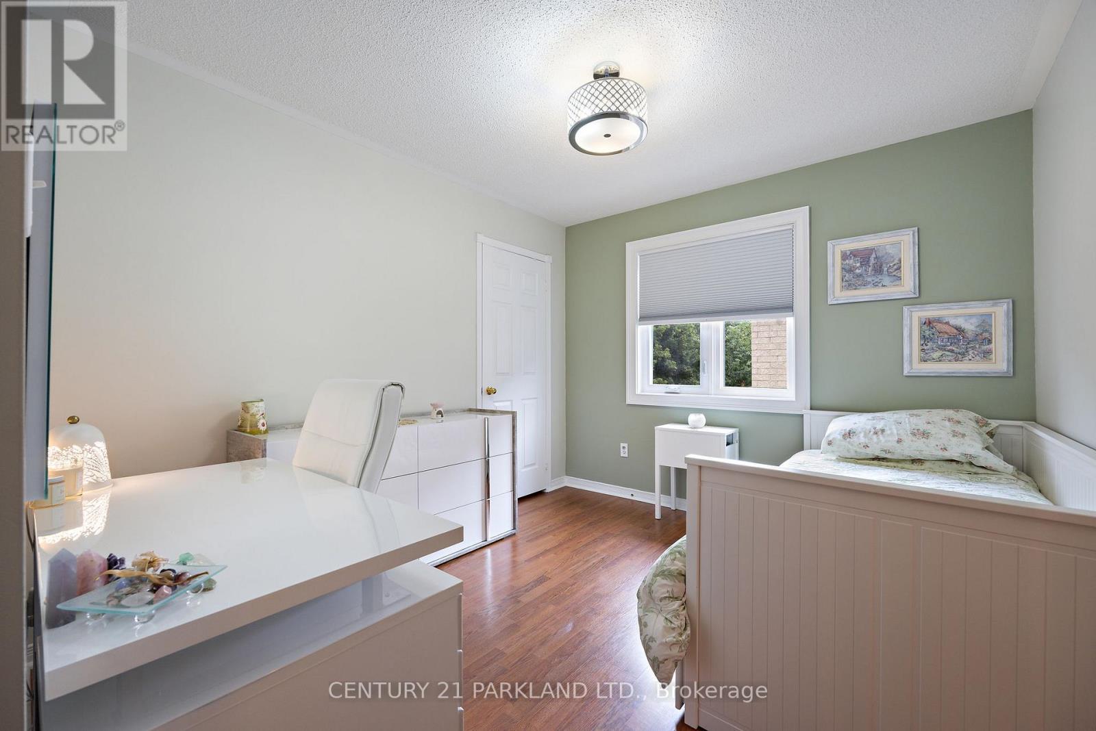 40 LADY FERN DRIVE - 28