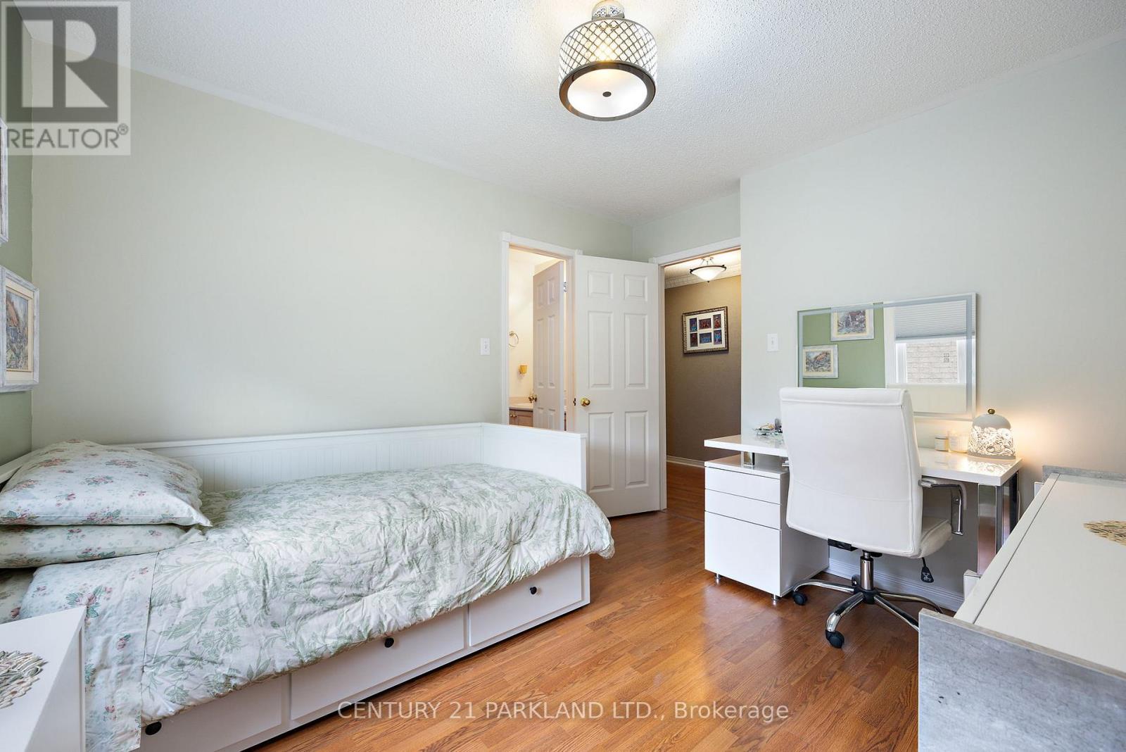 40 LADY FERN DRIVE - 29