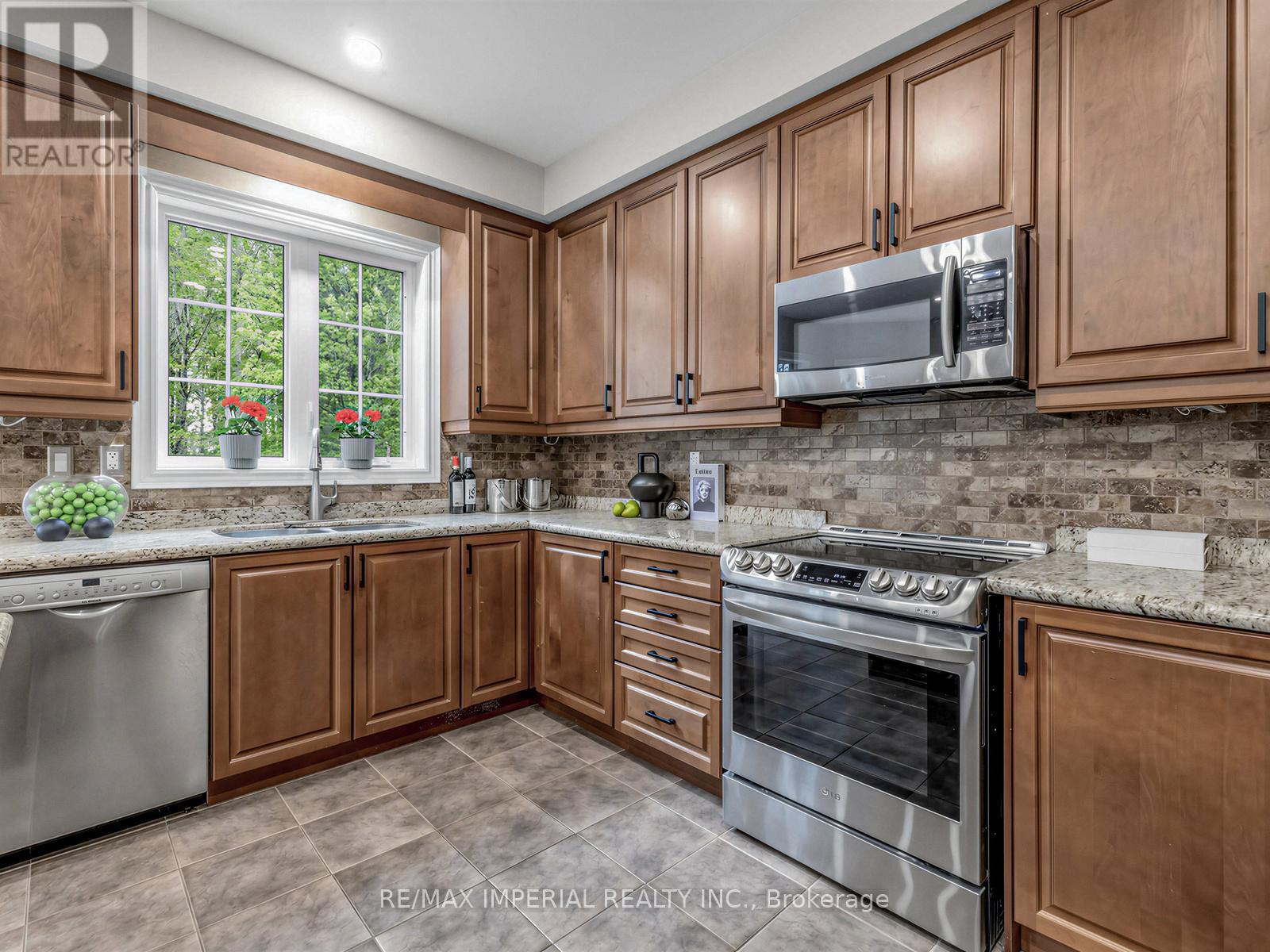 363 MARIA ANTONIA ROAD - 15