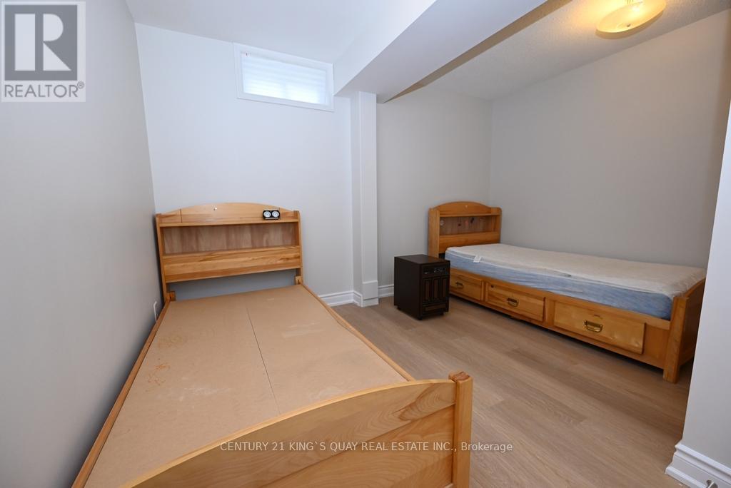 88 BAYSHORE DRIVE - 28