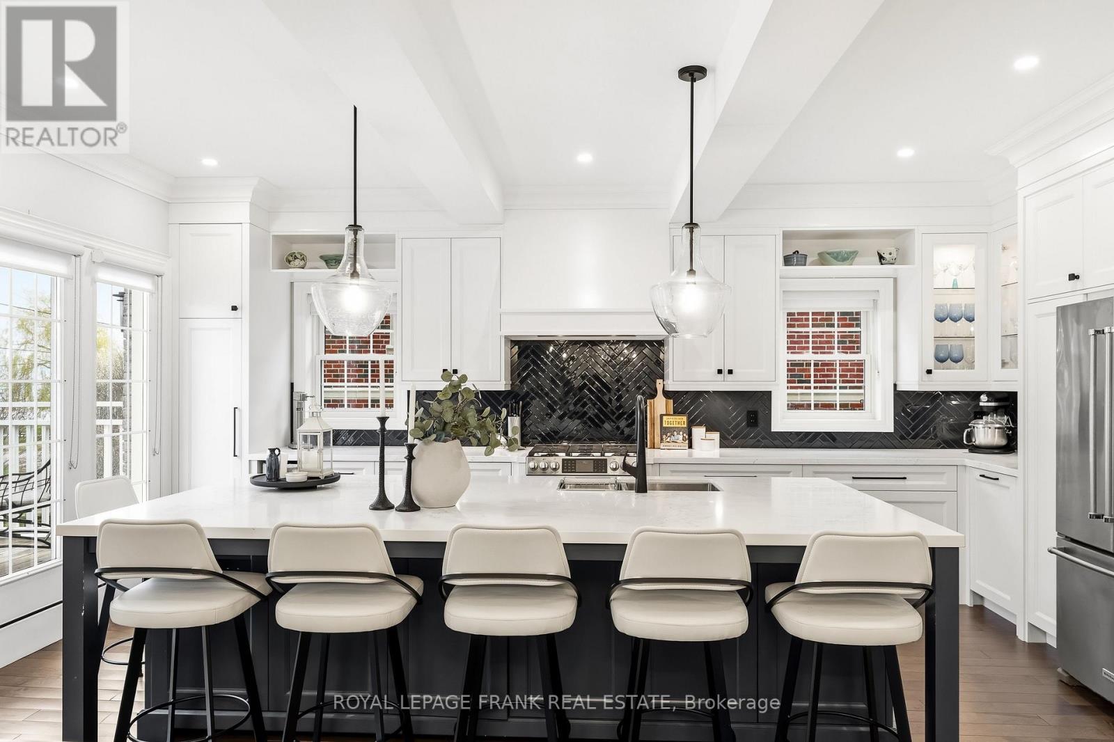 470 POPLAR AVENUE - 18