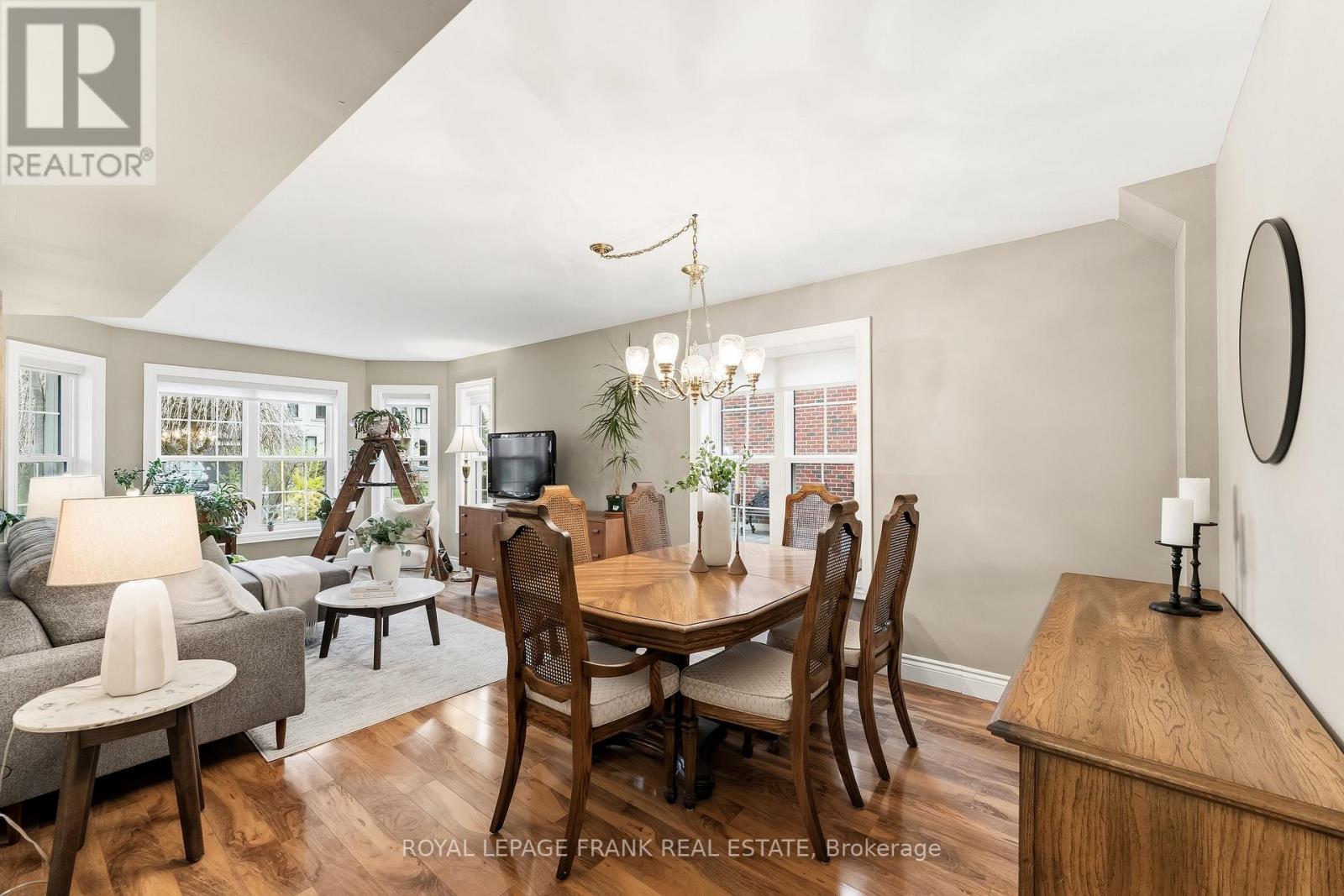 470 POPLAR AVENUE - 32