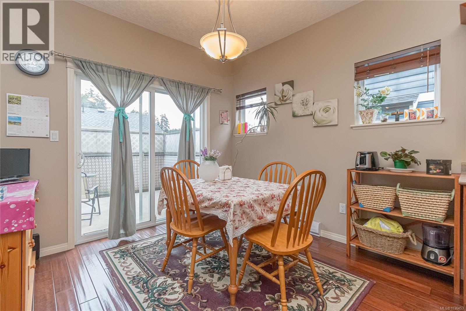 2104 Chilco Rd, View Royal