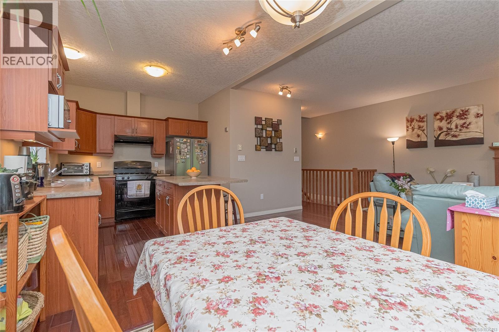 2104 Chilco Rd, View Royal