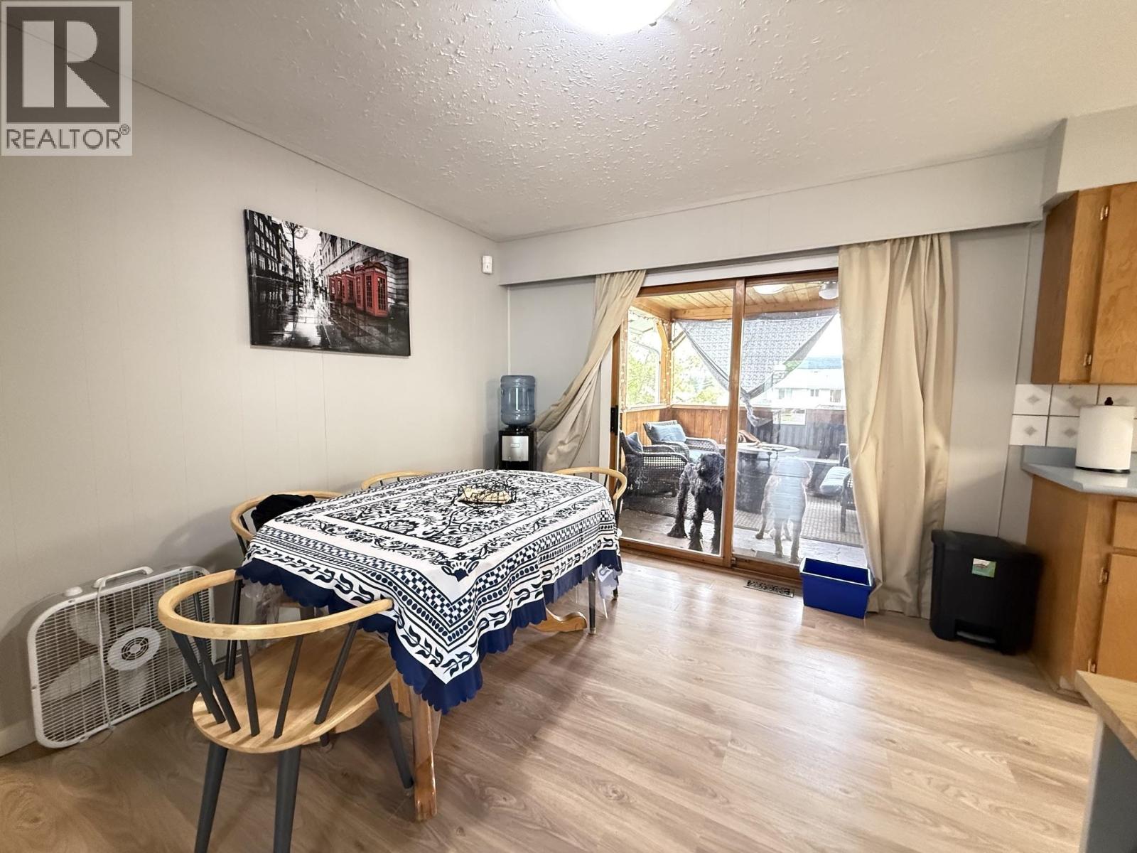 1055 N NINTH AVENUE - 5