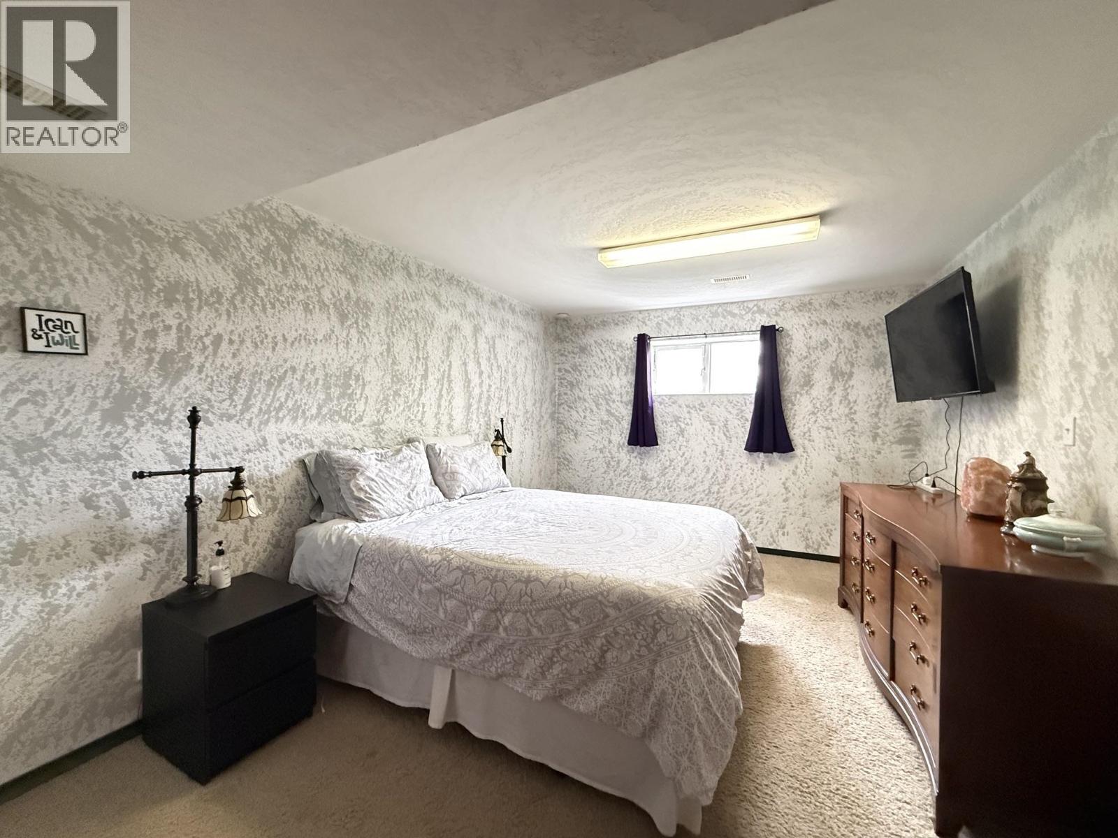 1055 N NINTH AVENUE - 14