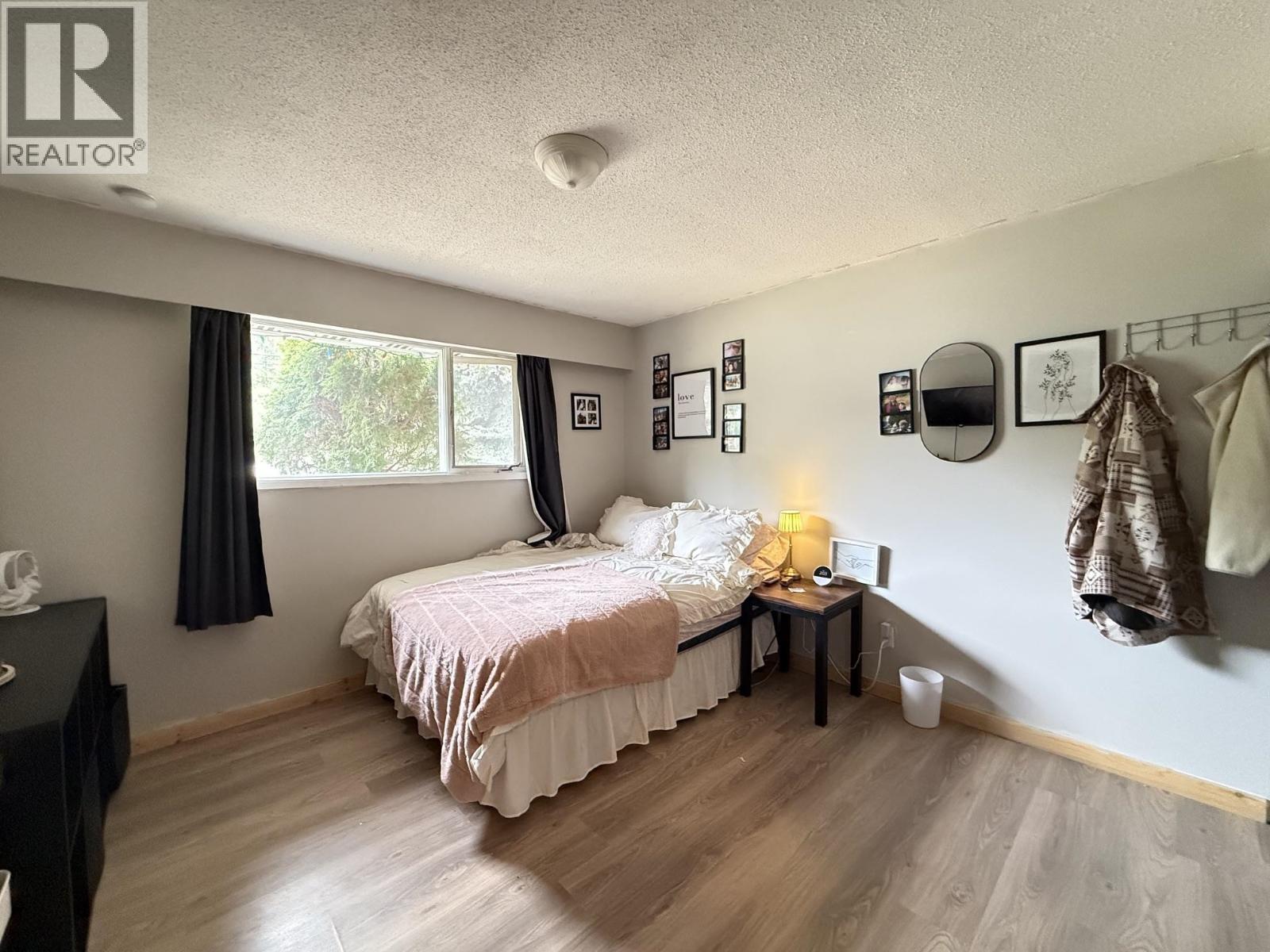 1055 N NINTH AVENUE - 10