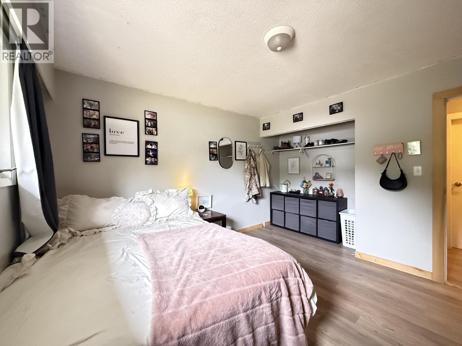 1055 N NINTH AVENUE - 11