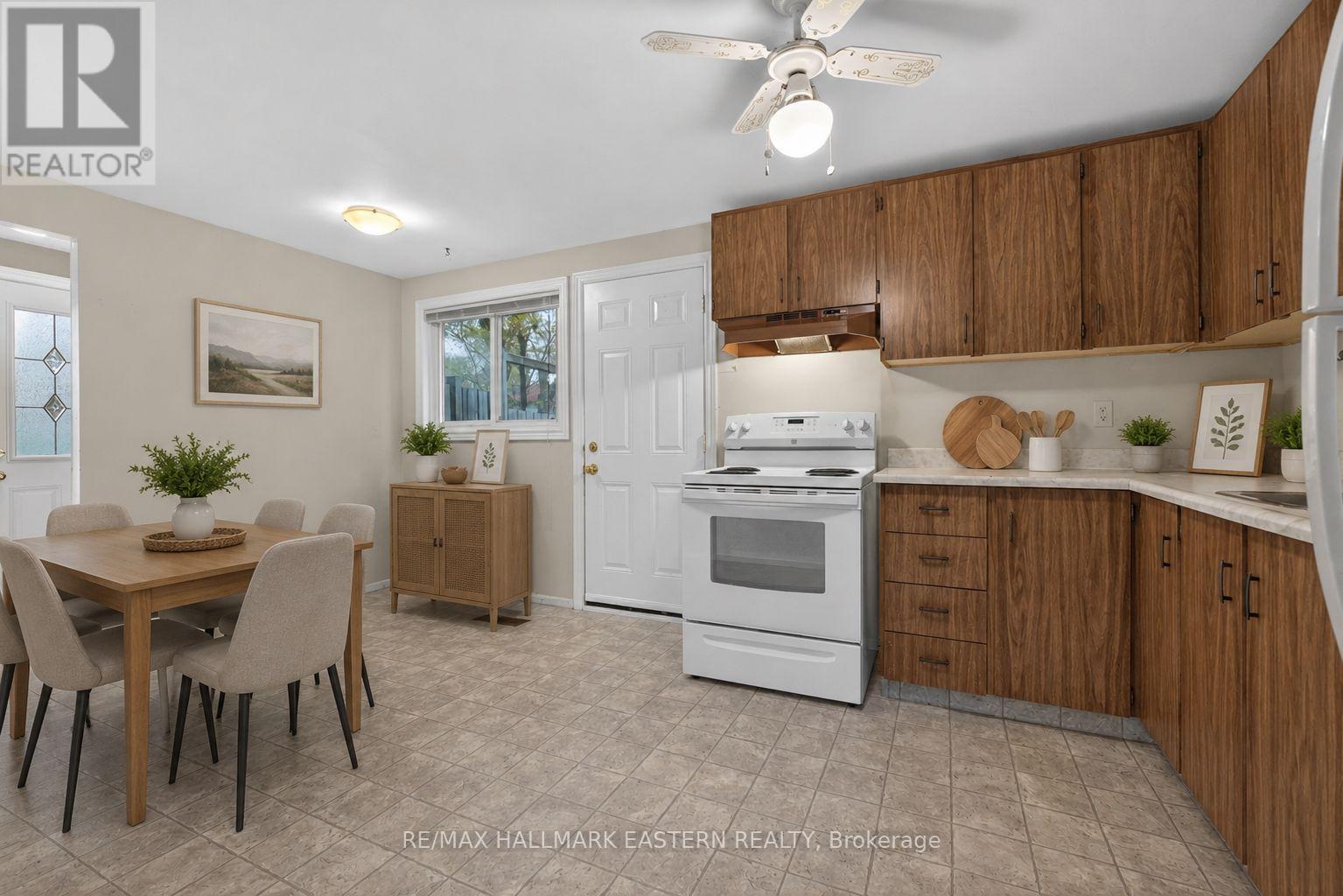 1121 NORMAN CRESCENT - 11