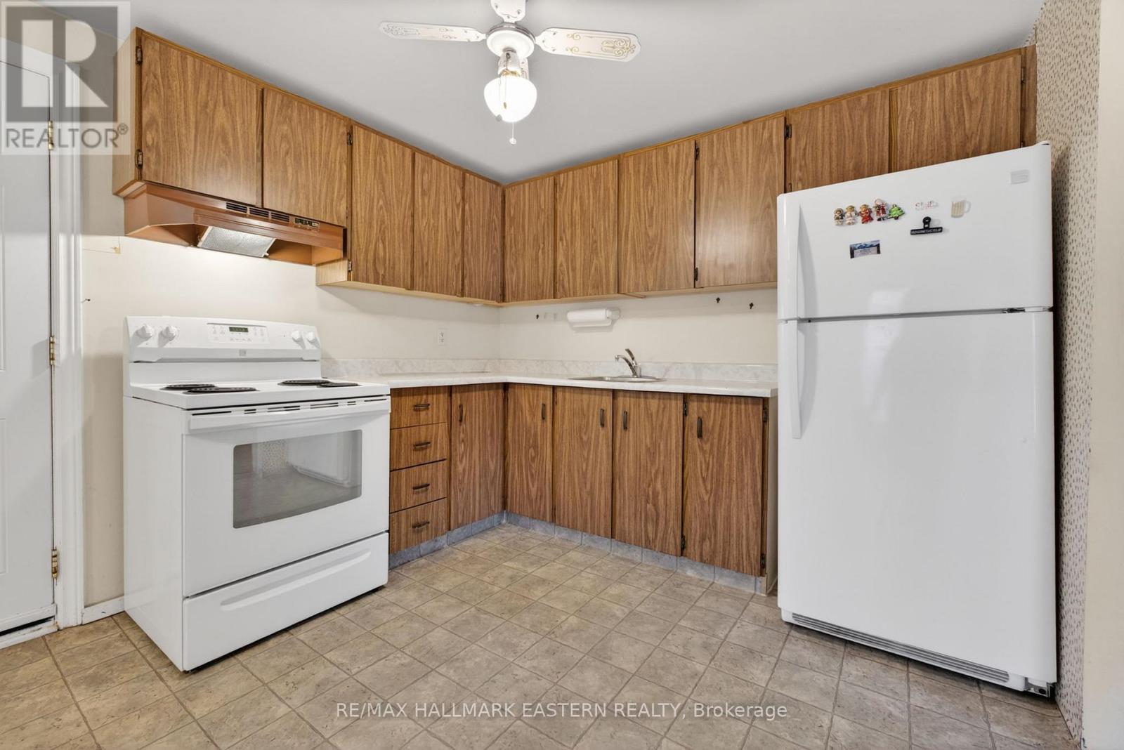 1121 NORMAN CRESCENT - 12