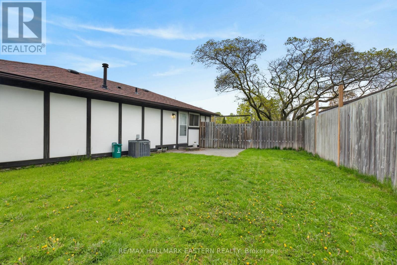 1121 NORMAN CRESCENT - 30