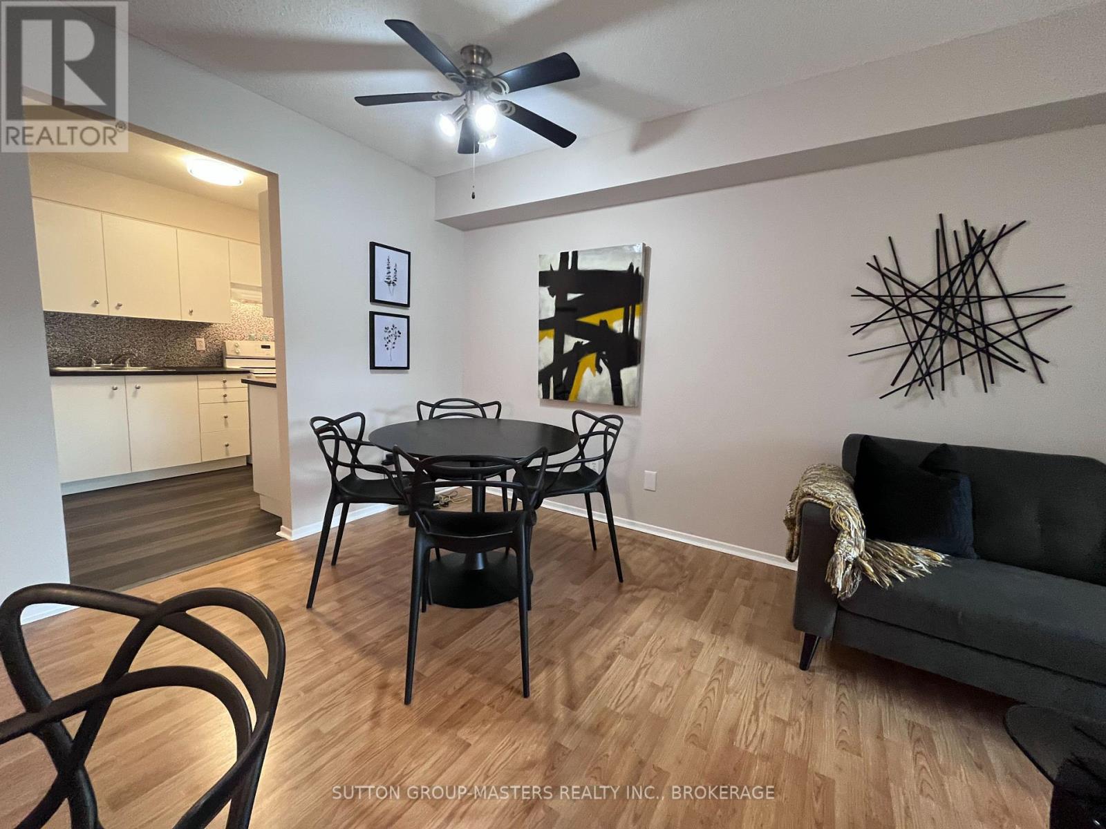 #208 310 KINGSDALE AVENUE - 12