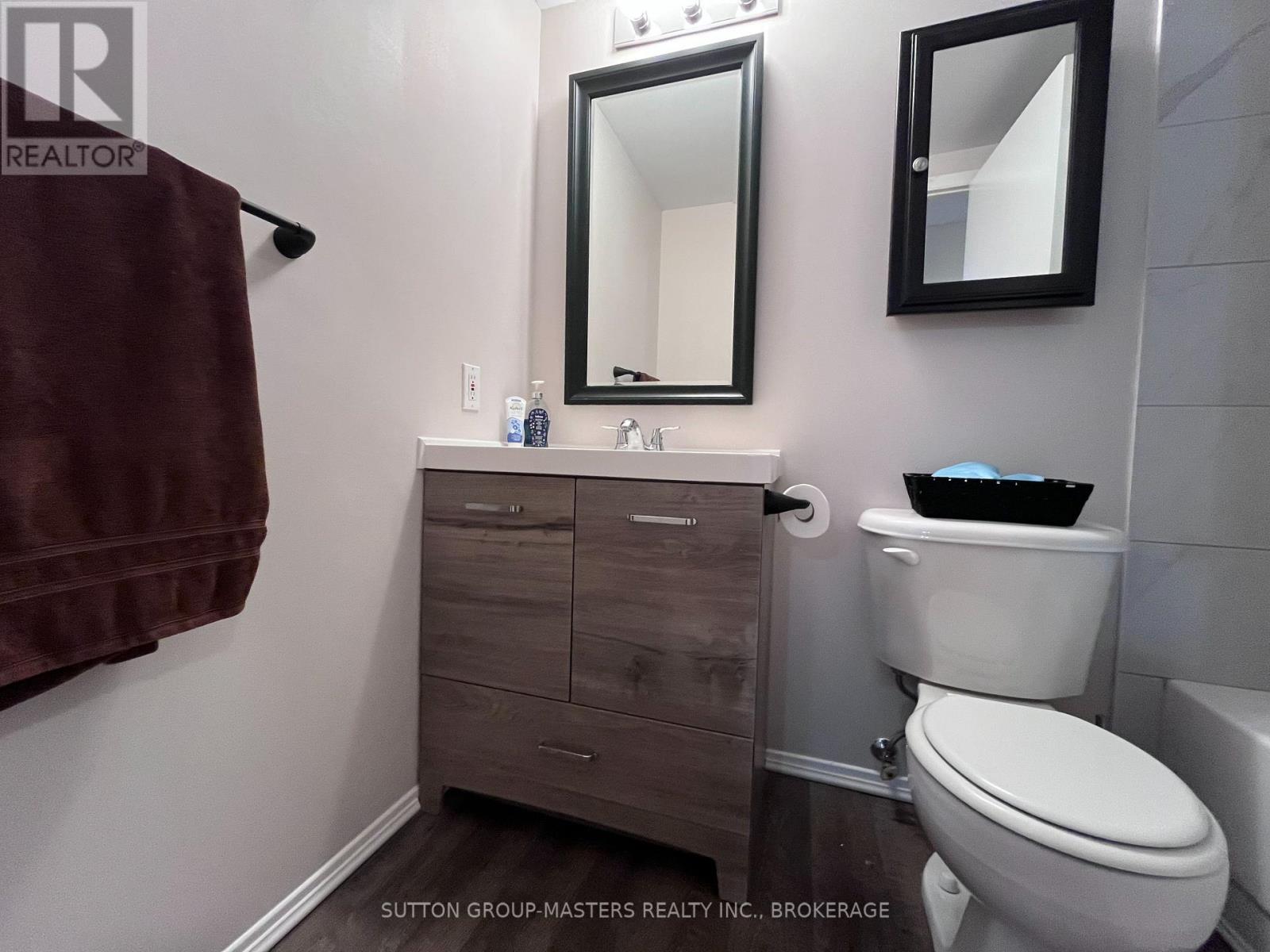#208 310 KINGSDALE AVENUE - 15