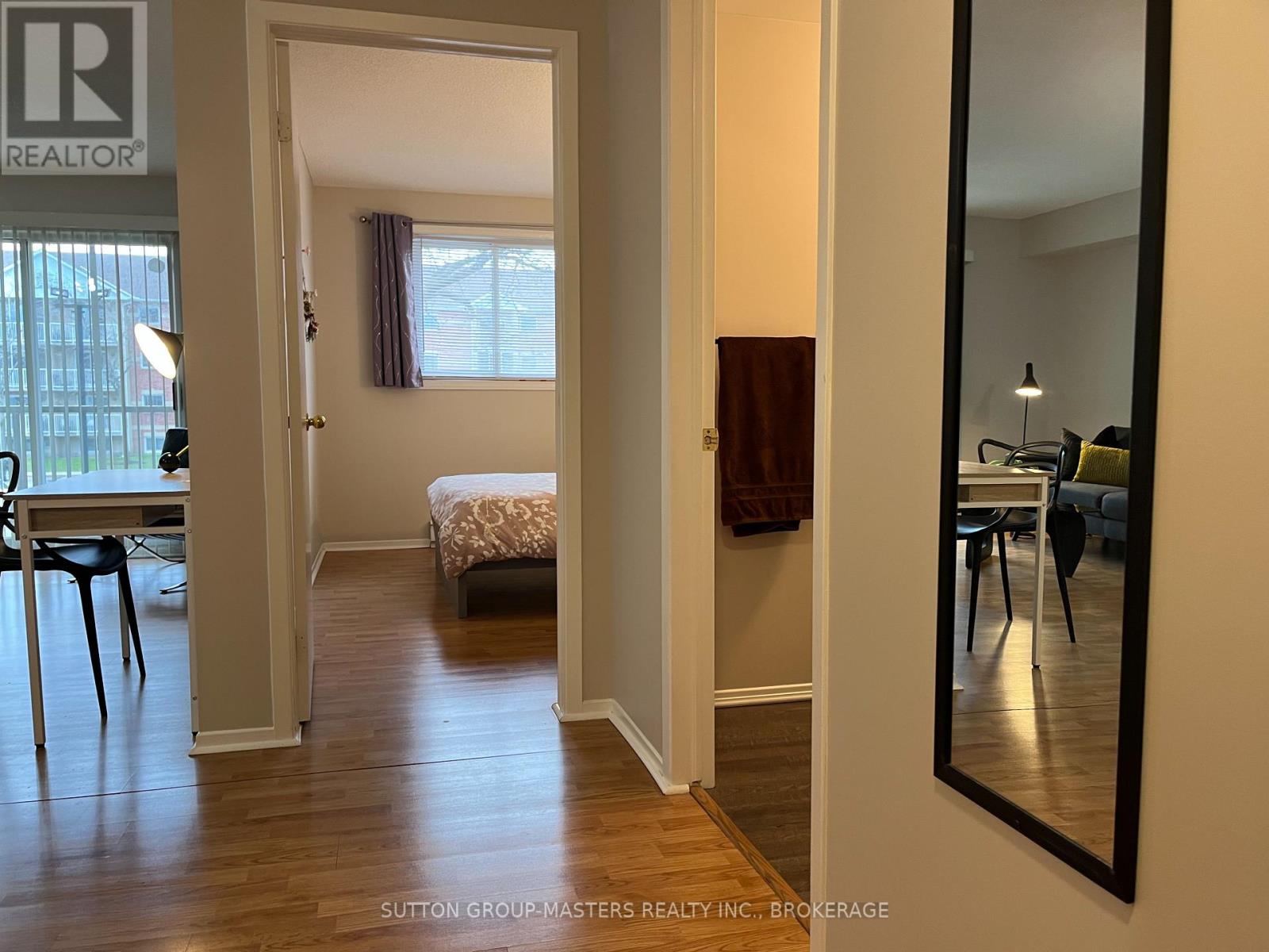 #208 310 KINGSDALE AVENUE - 9