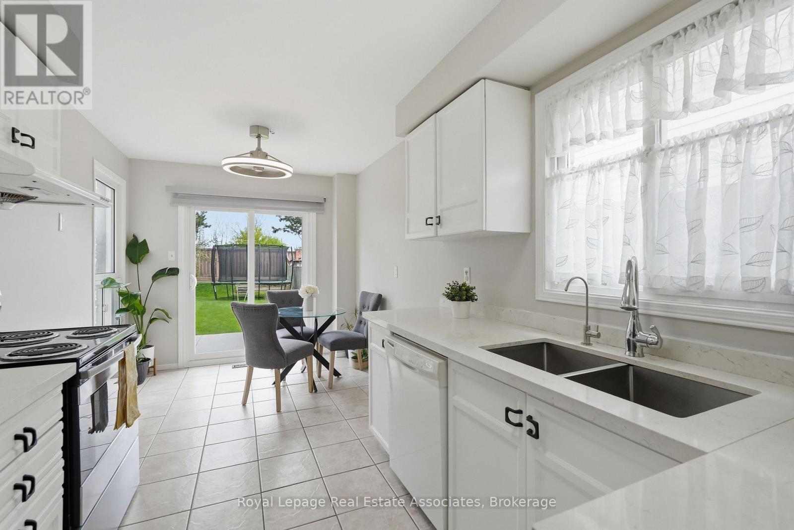 8 SPARROW COURT - 13