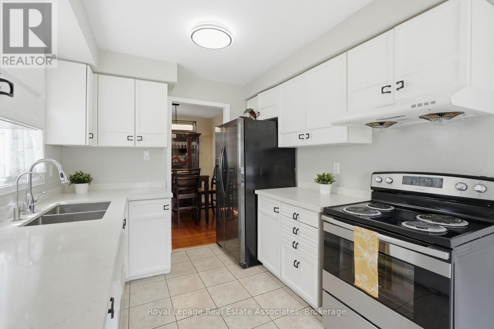 8 SPARROW COURT - 16