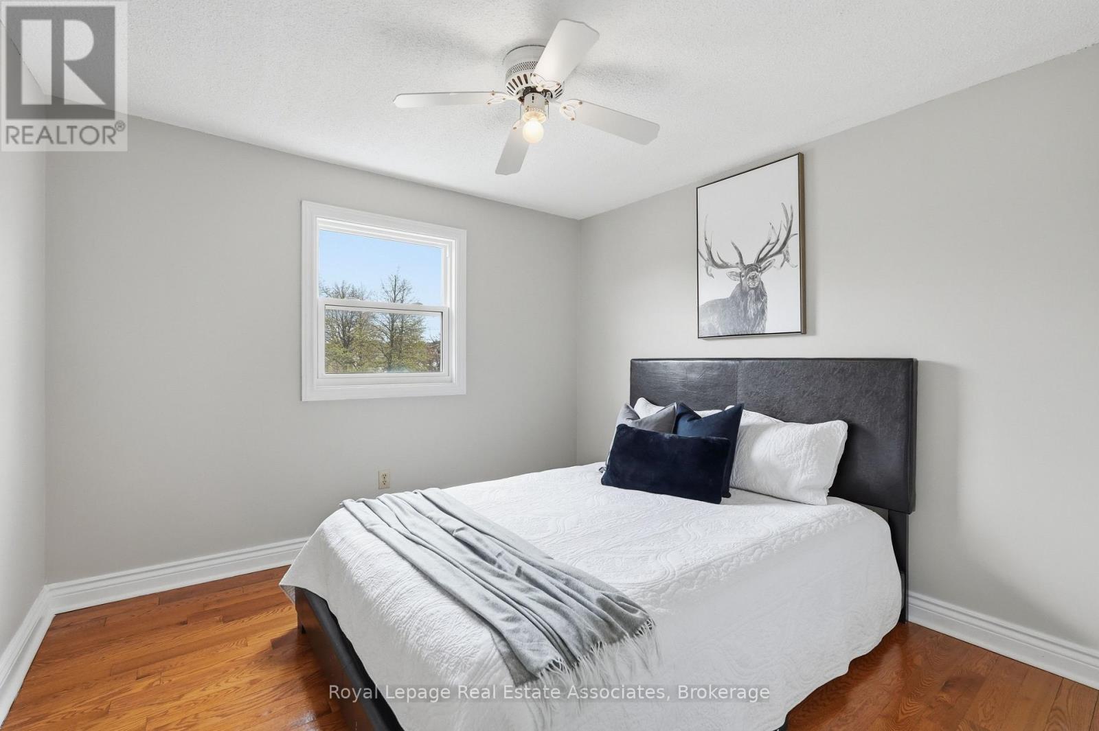 8 SPARROW COURT - 27