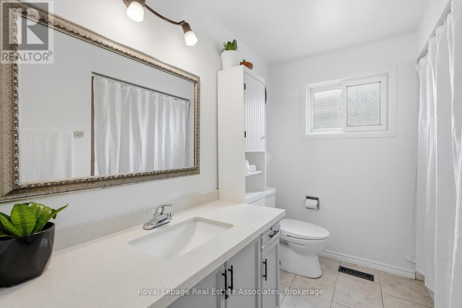 8 SPARROW COURT - 29