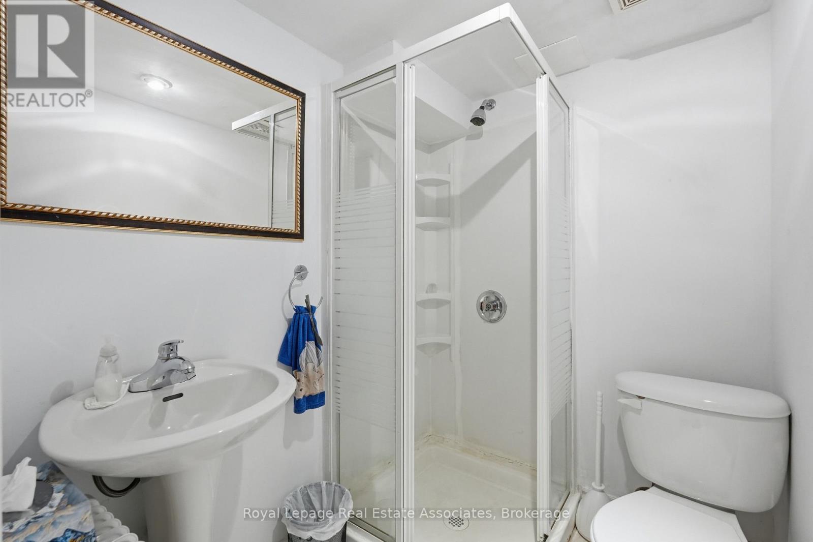 8 SPARROW COURT - 37