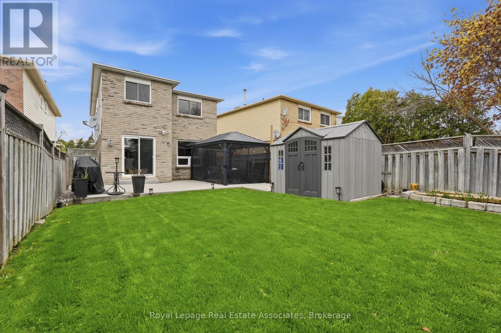 8 SPARROW COURT - 43