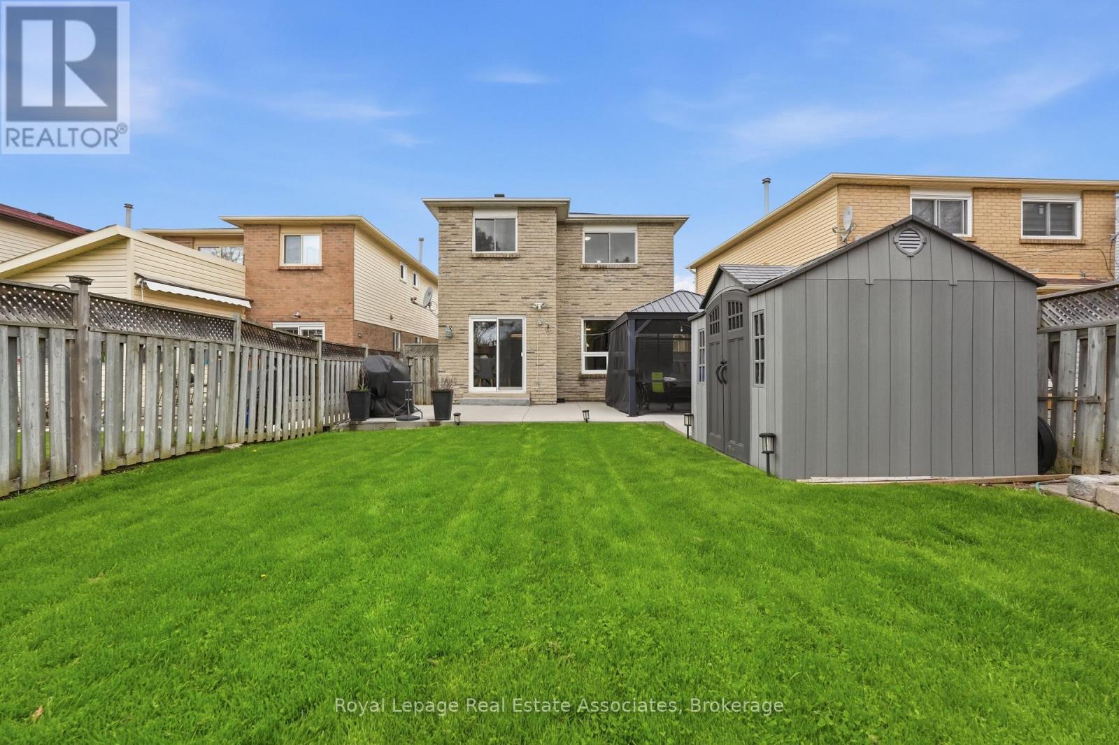 8 SPARROW COURT - 44