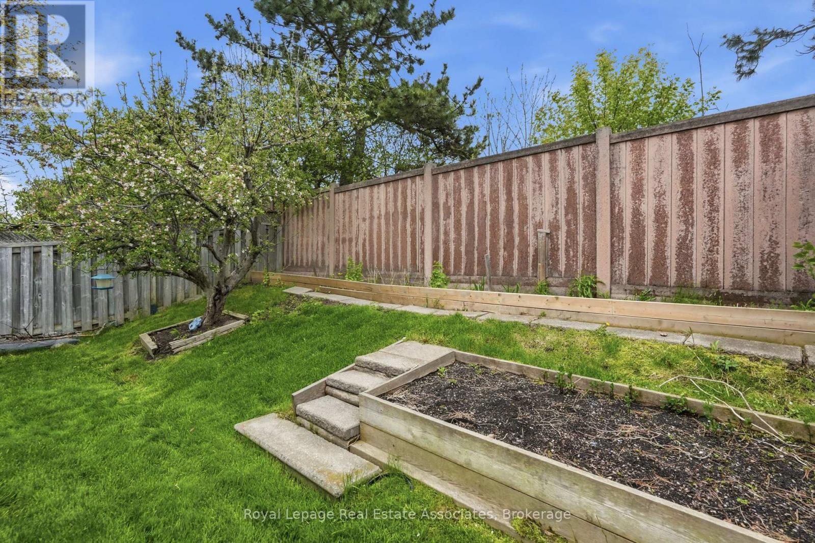 8 SPARROW COURT - 47