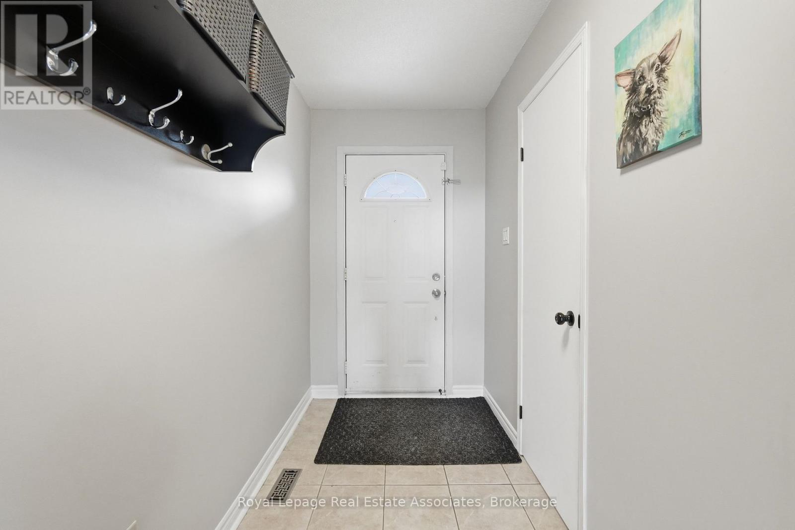 8 SPARROW COURT - 5