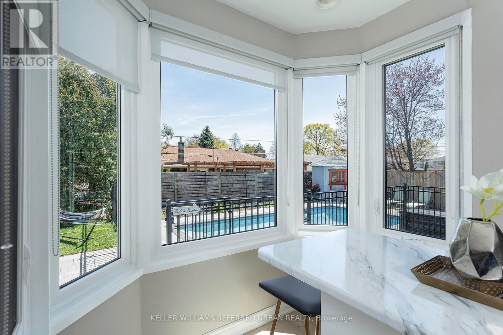 8 MARKWOOD CRESCENT - 12