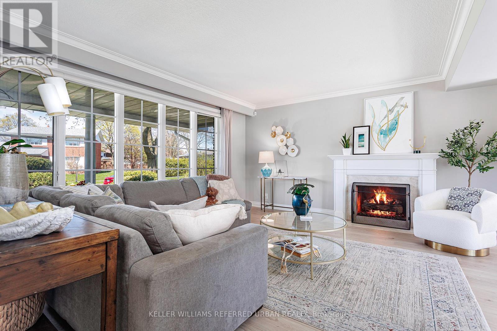 8 MARKWOOD CRESCENT - 7