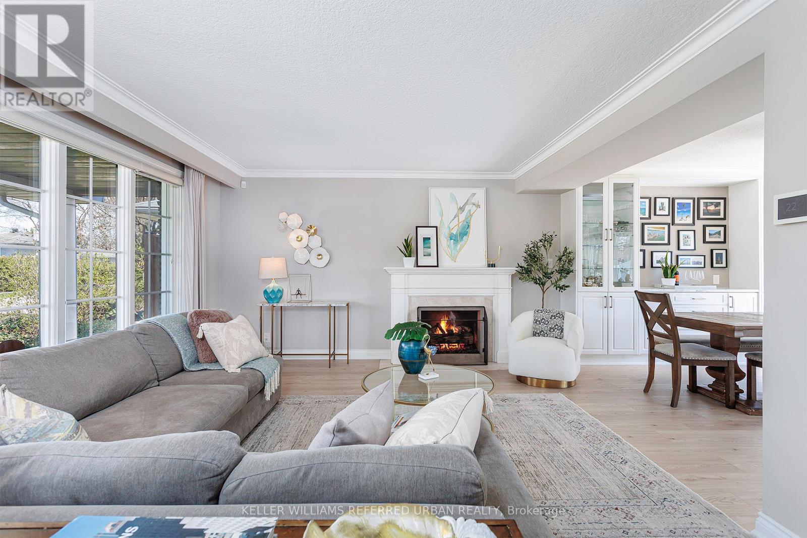 8 MARKWOOD CRESCENT - 8