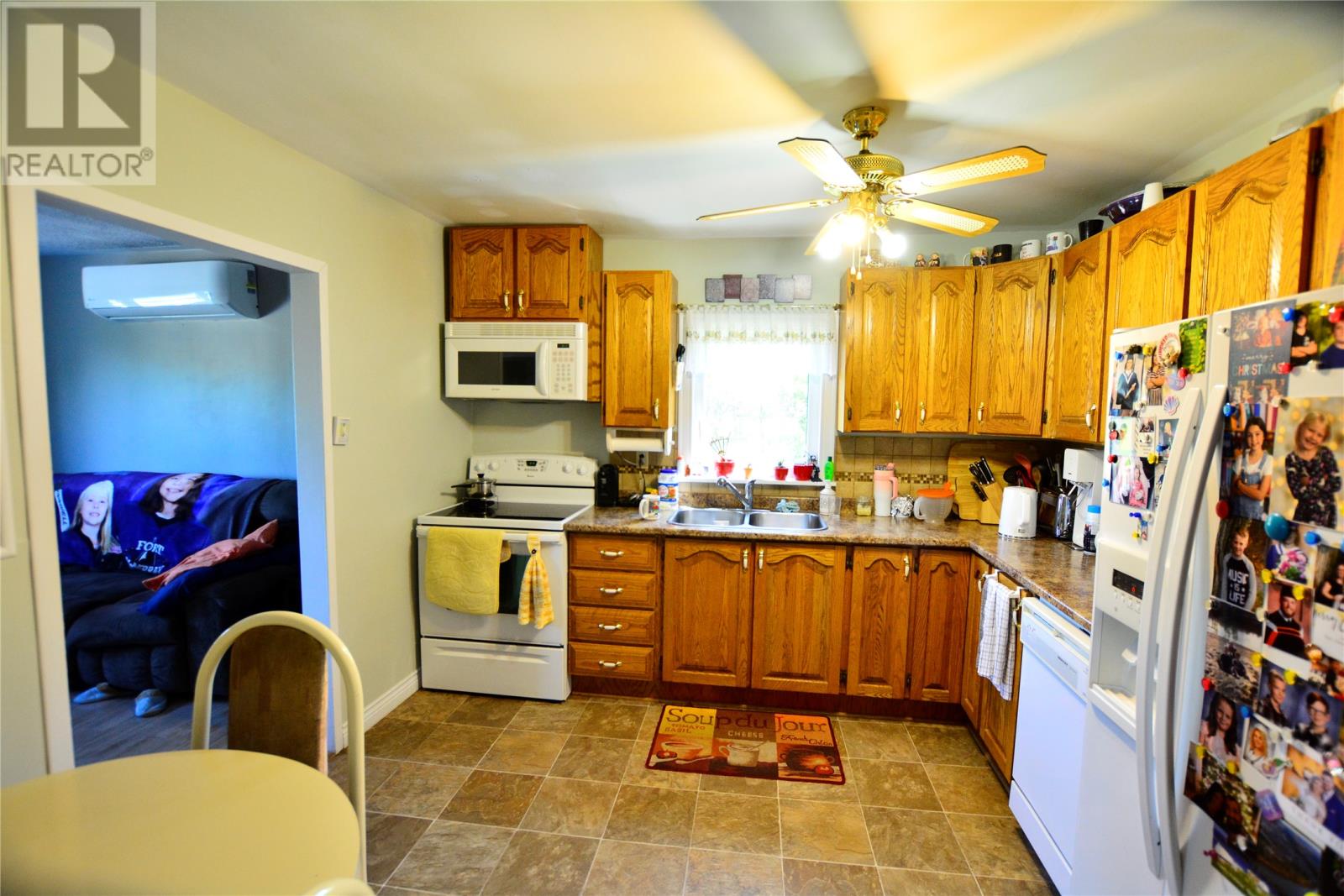 40 Main Road - 6