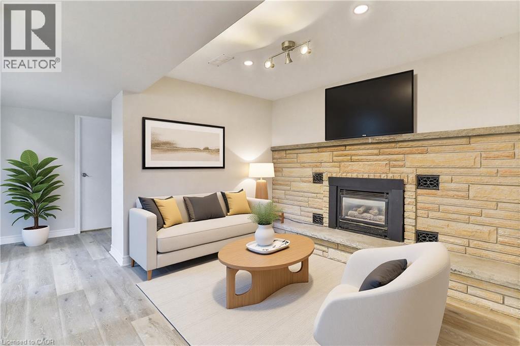 38 DUNKIRK Drive Unit# B, Hamilton, Ontario, L8K4X1 — Photo 2