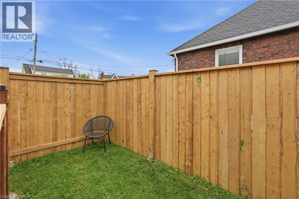 38 DUNKIRK Drive Unit# B, Hamilton, Ontario, L8K4X1 — Photo 28