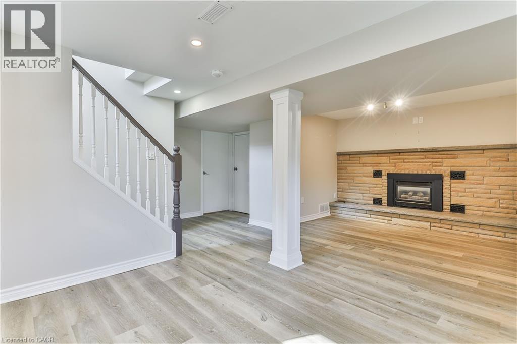 38 DUNKIRK Drive Unit# B, Hamilton, Ontario, L8K4X1 — Photo 4