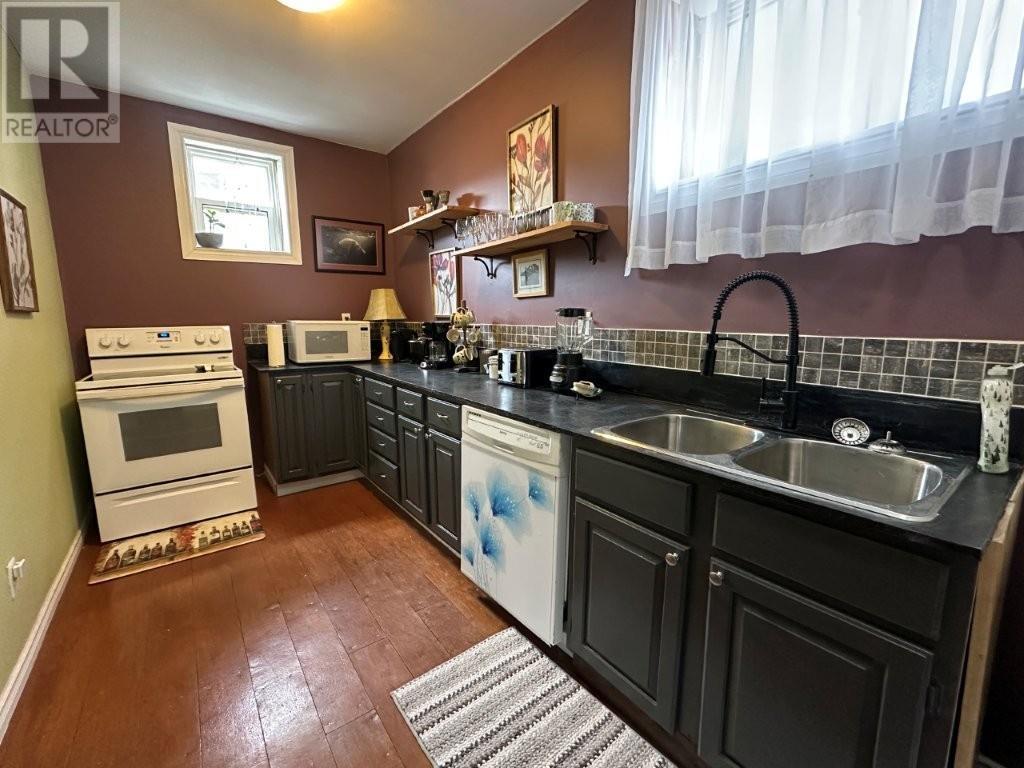 19 White Boulevard - 31
