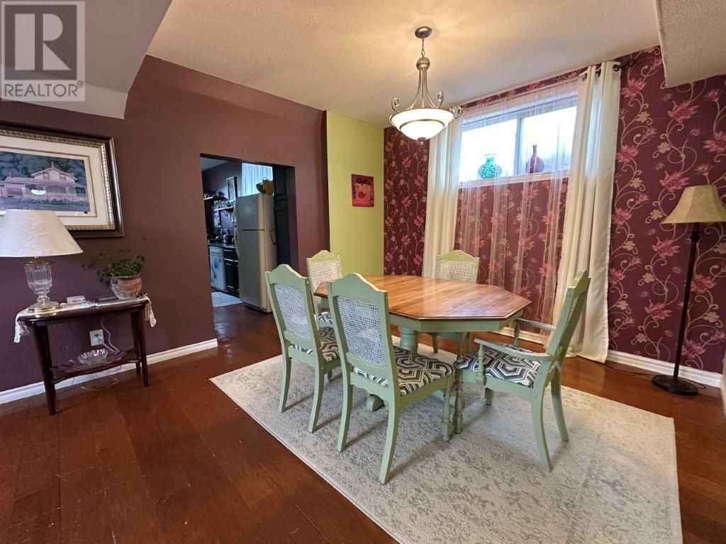 19 White Boulevard - 32