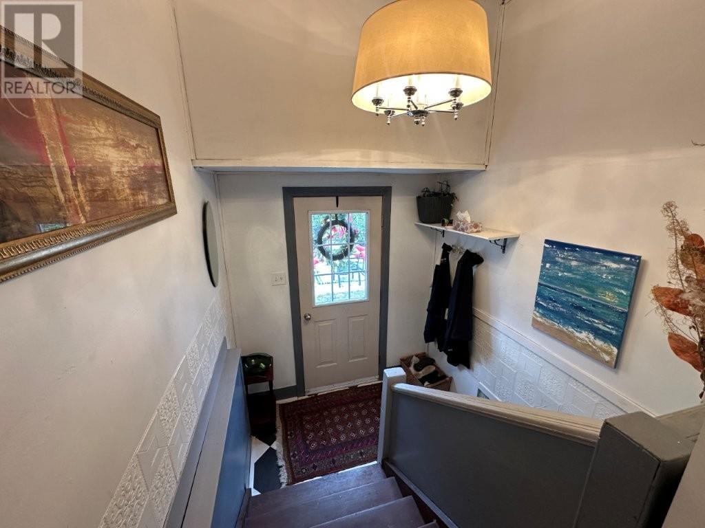 19 White Boulevard - 46