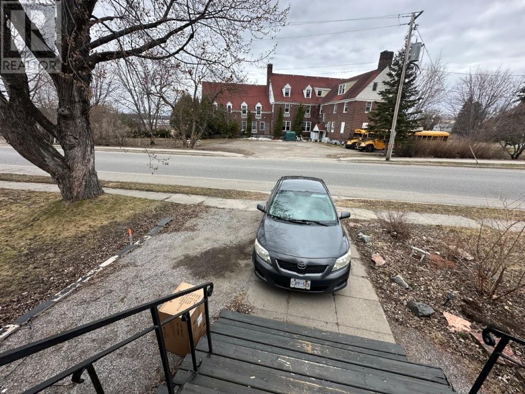 19 White Boulevard - 4