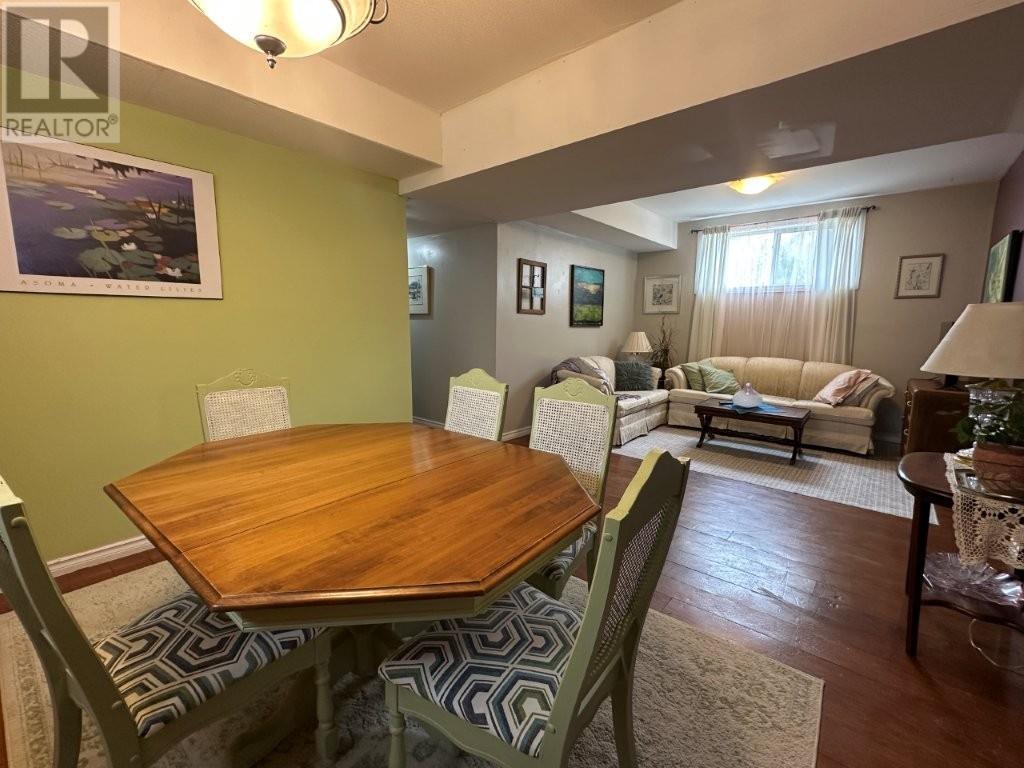 19 White Boulevard - 33