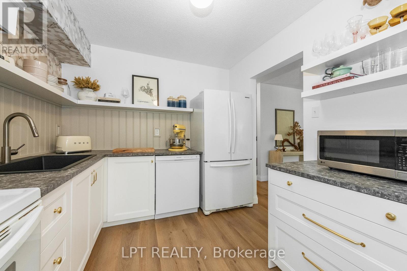 #7J 2080 OGILVIE ROAD - 13