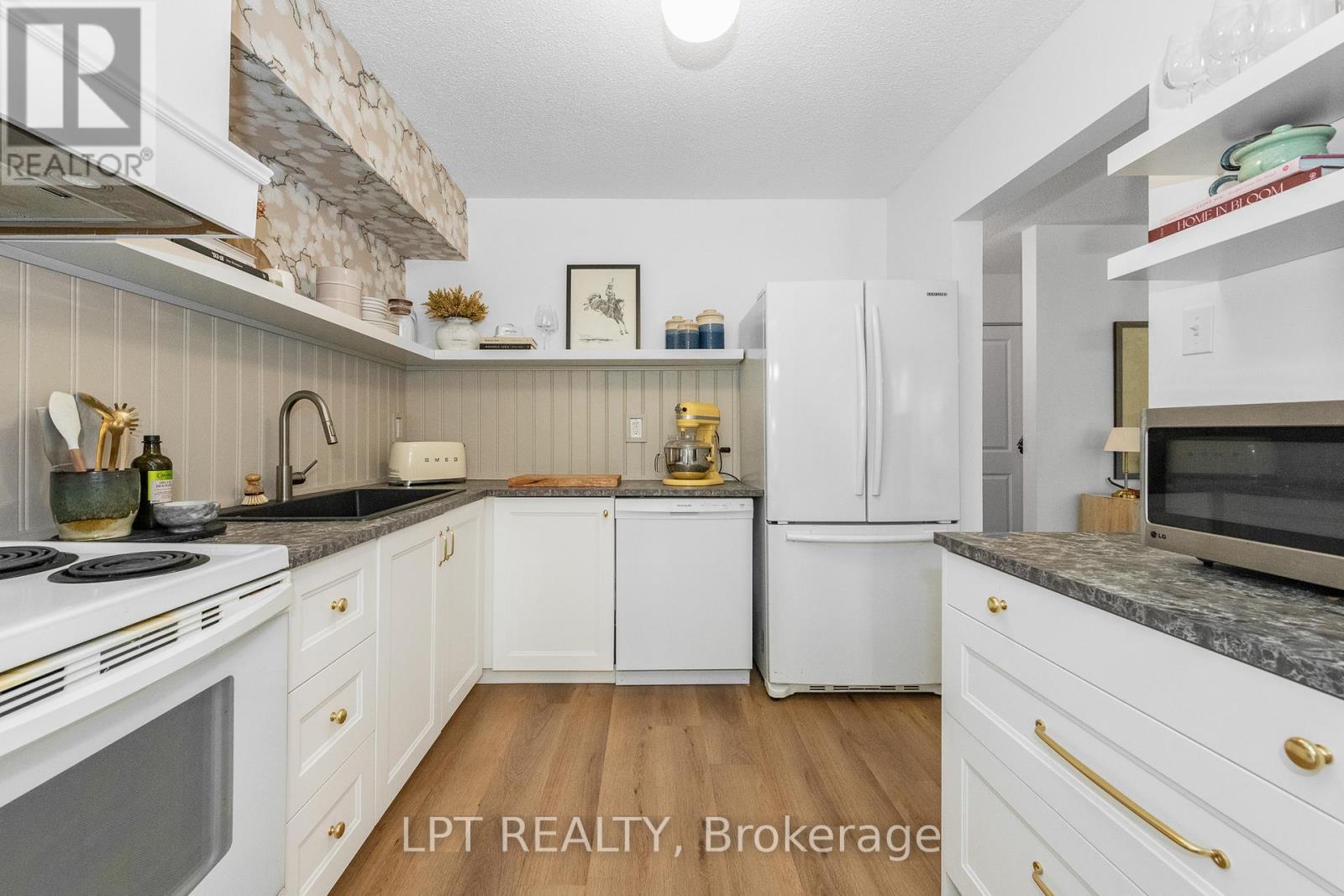 #7J 2080 OGILVIE ROAD - 14