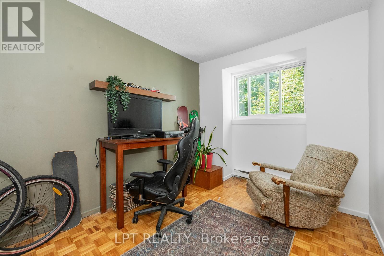 #7J 2080 OGILVIE ROAD - 25